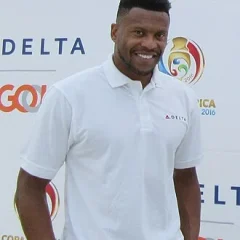 Júlio Baptista height profile photo
