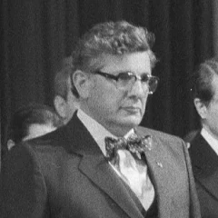 Julio César Turbay Ayala height profile photo