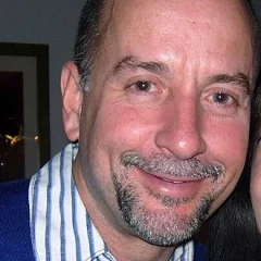 Julio Oscar Mechoso height profile photo