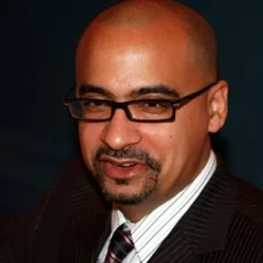 Junot Díaz height profile photo