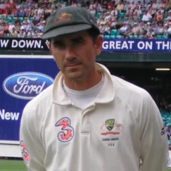 Justin Langer height profile photo