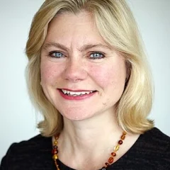 Justine Greening height profile photo