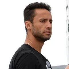 Kamar de los Reyes height profile photo