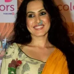 Kamya Panjabi height profile photo