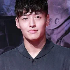 Kang Ha-neul height profile photo
