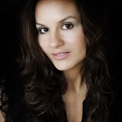 Kara DioGuardi height profile photo