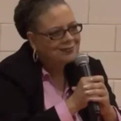 Karen Lewis height profile photo