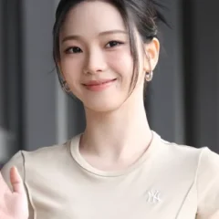 Karina (South Korean singer) height profile photo