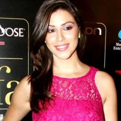 Karishma Kotak height profile photo