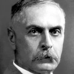Karl Landsteiner height profile photo