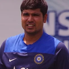 Karn Sharma height profile photo