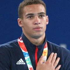 Karol Itauma height profile photo