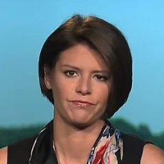 Kasie Hunt height profile photo