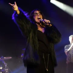 Kate Ceberano height profile photo