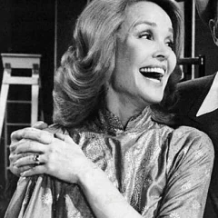 Kathryn Crosby height profile photo