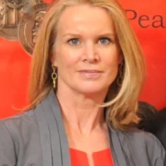 Katty Kay height profile photo