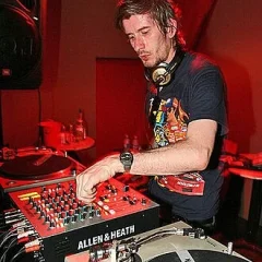 Kavinsky height profile photo