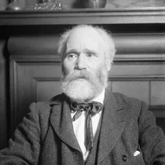Keir Hardie height profile photo