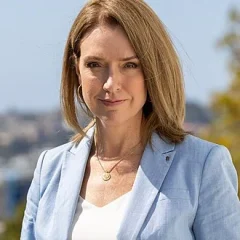 Kellie Sloane height profile photo