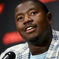 Kelvin Beachum height profile photo