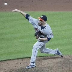Ken Giles height profile photo