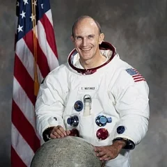 Ken Mattingly height profile photo