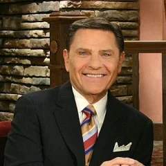 Kenneth Copeland height profile photo