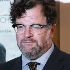 Kenneth Lonergan height profile photo