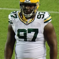Kenny Clark (defensive tackle) height profile photo