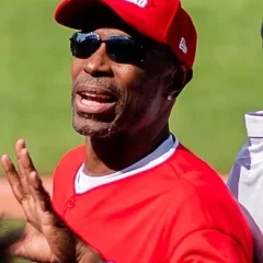 Kenny Lofton height profile photo