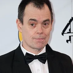 Kevin Eldon height profile photo