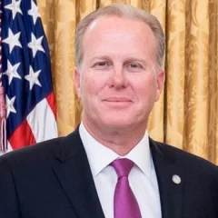 Kevin Faulconer height profile photo