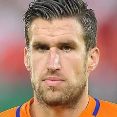 Kevin Strootman height profile photo