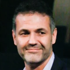 Khaled Hosseini height profile photo