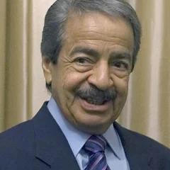 Khalifa bin Salman Al Khalifa height profile photo