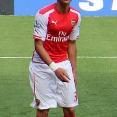 Kieran Gibbs height profile photo