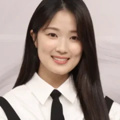 Kim Hye-yoon height profile photo