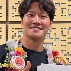 Kim Jong-kook height profile photo