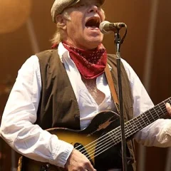 Kim Larsen height profile photo