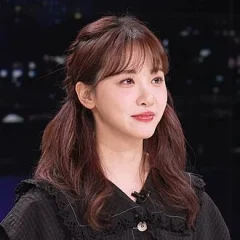 Kim Min-ah height profile photo