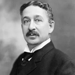 King C. Gillette height profile photo