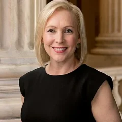 Kirsten Gillibrand height profile photo