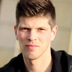 Klaas-Jan Huntelaar height profile photo