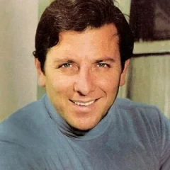 Kostas Voutsas height profile photo