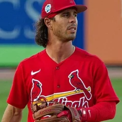 Kramer Robertson height profile photo