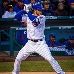 Kris Bryant height profile photo
