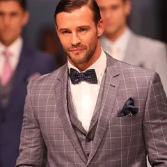 Kris Smith height profile photo