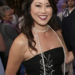 Kristi Yamaguchi height profile photo