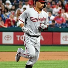 Kurt Suzuki height profile photo