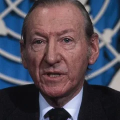 Kurt Waldheim height profile photo
